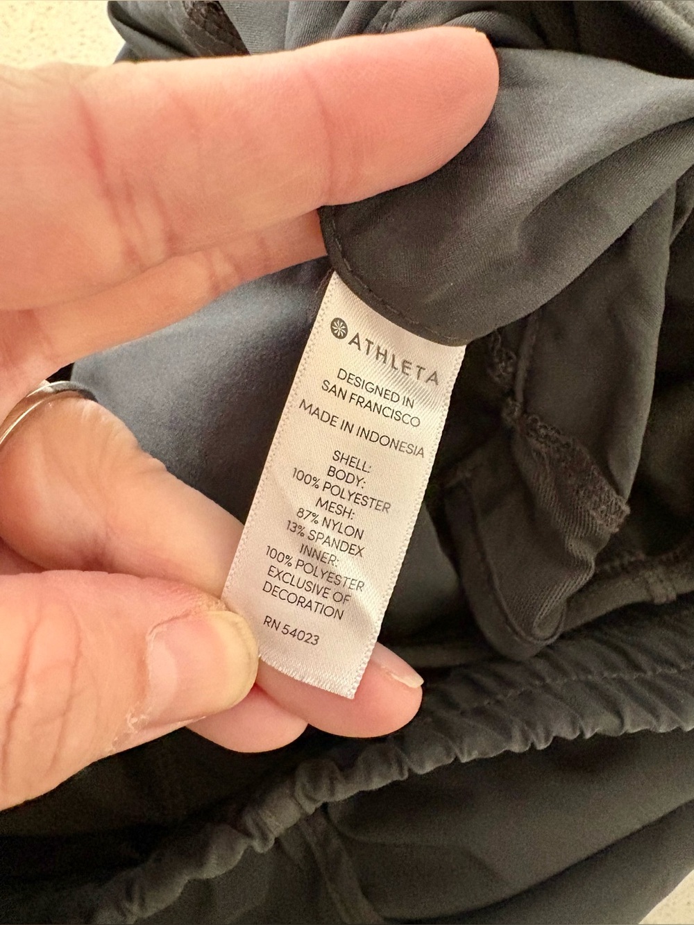 Athleta Mesh Racer Run Mid Rise 4" Short - Picture 7 of 12